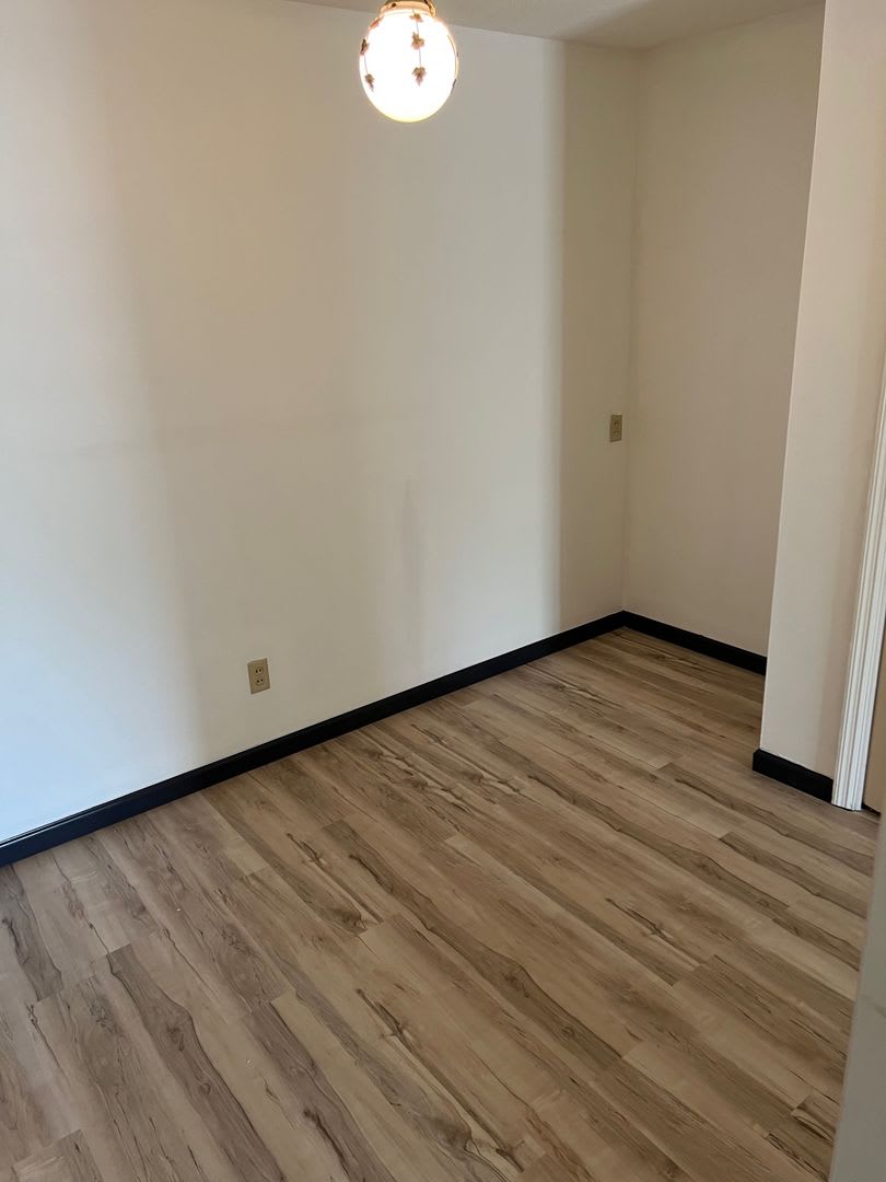 Updated 2 bedroom Condo – photo 4