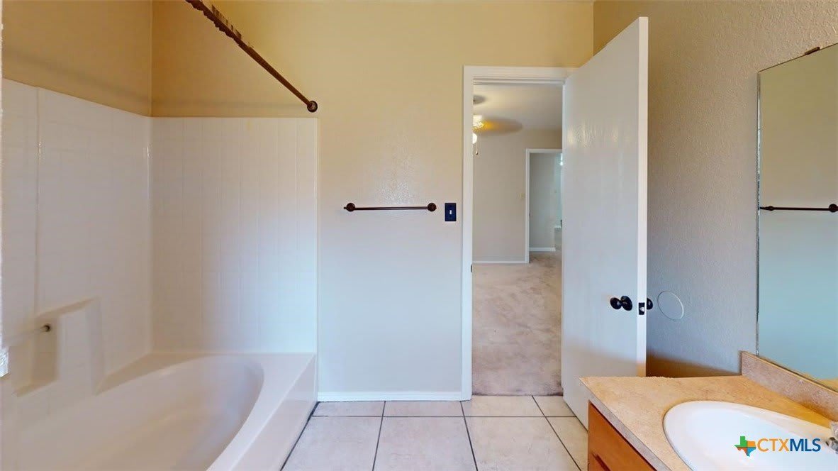 4405 Hondo Drive – photo 3