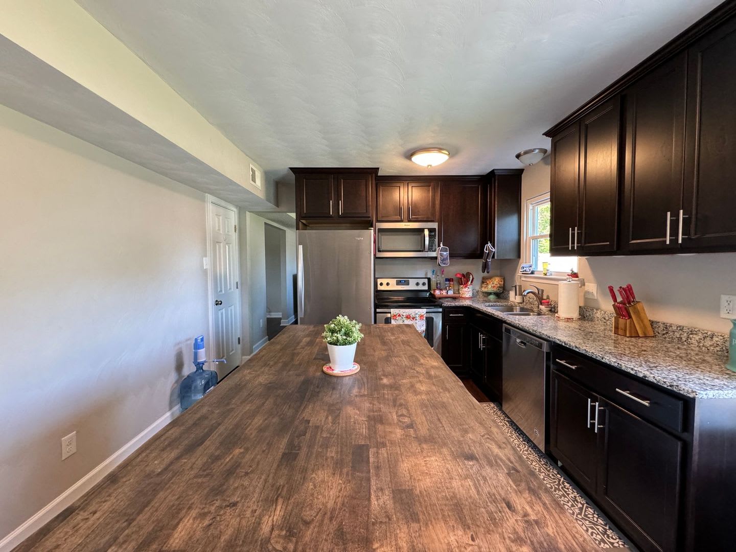 Spacious Home with Two Living Areas, Fenced Backyard & 2-Car Garage – photo 5