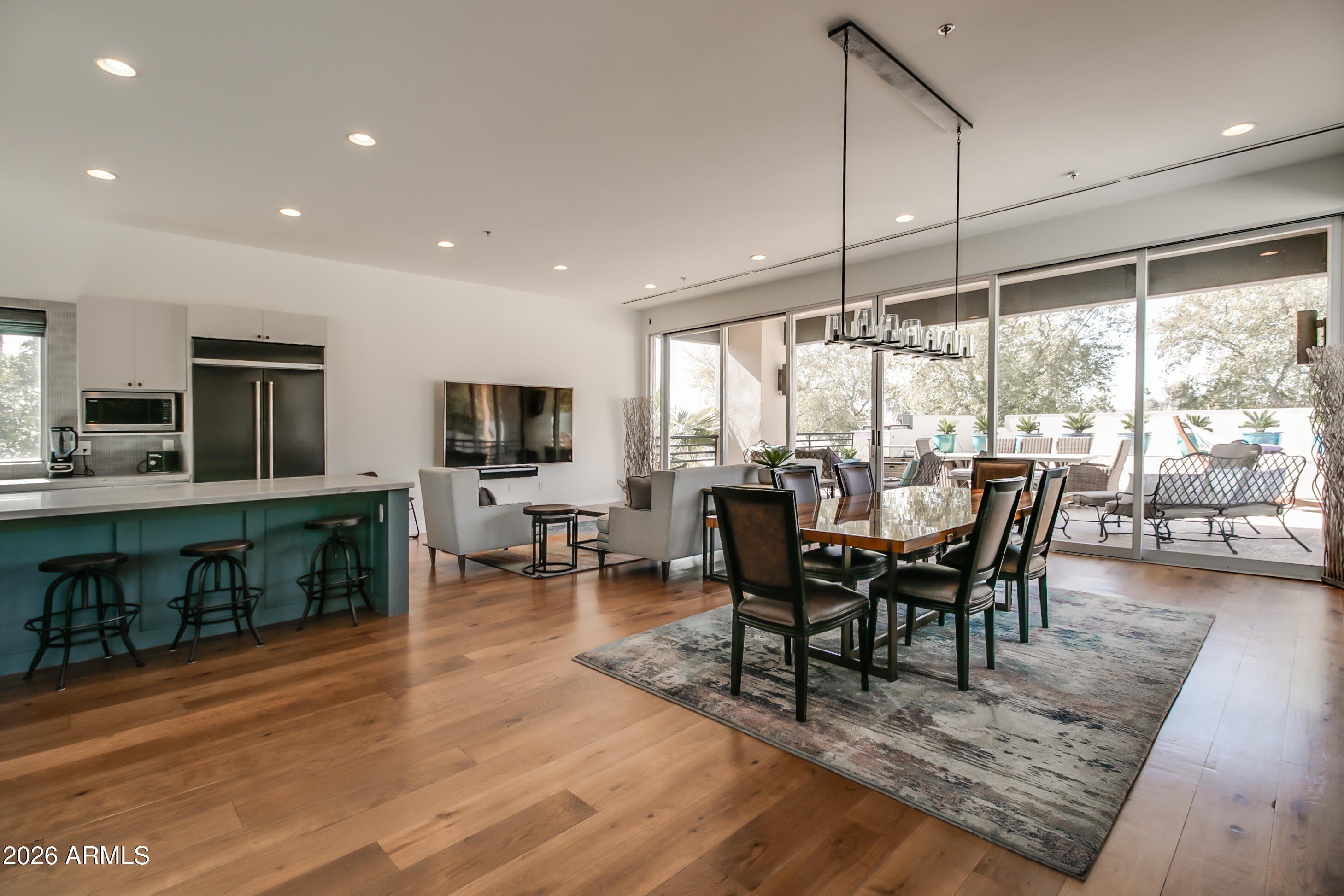 4201 N MARSHALL Way – photo 1