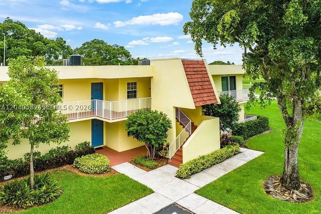 550 Oaks Ln – photo 3