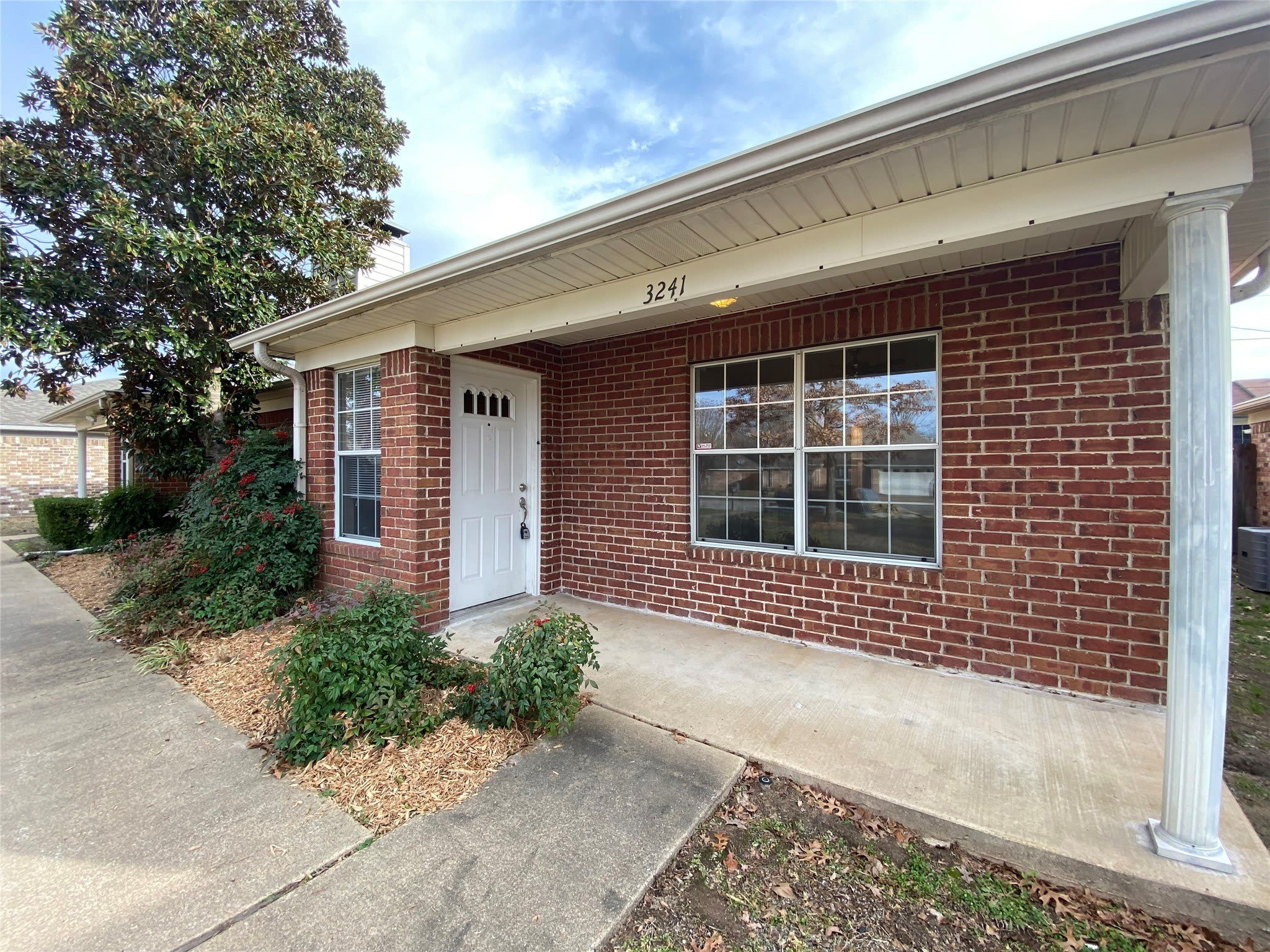 3241 Lexington Drive – photo 2