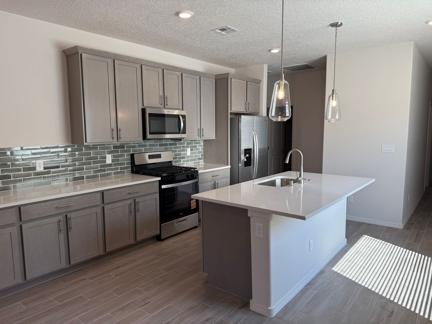 NEW DR Horton 3/BD 2/BA 2/CG – photo 2