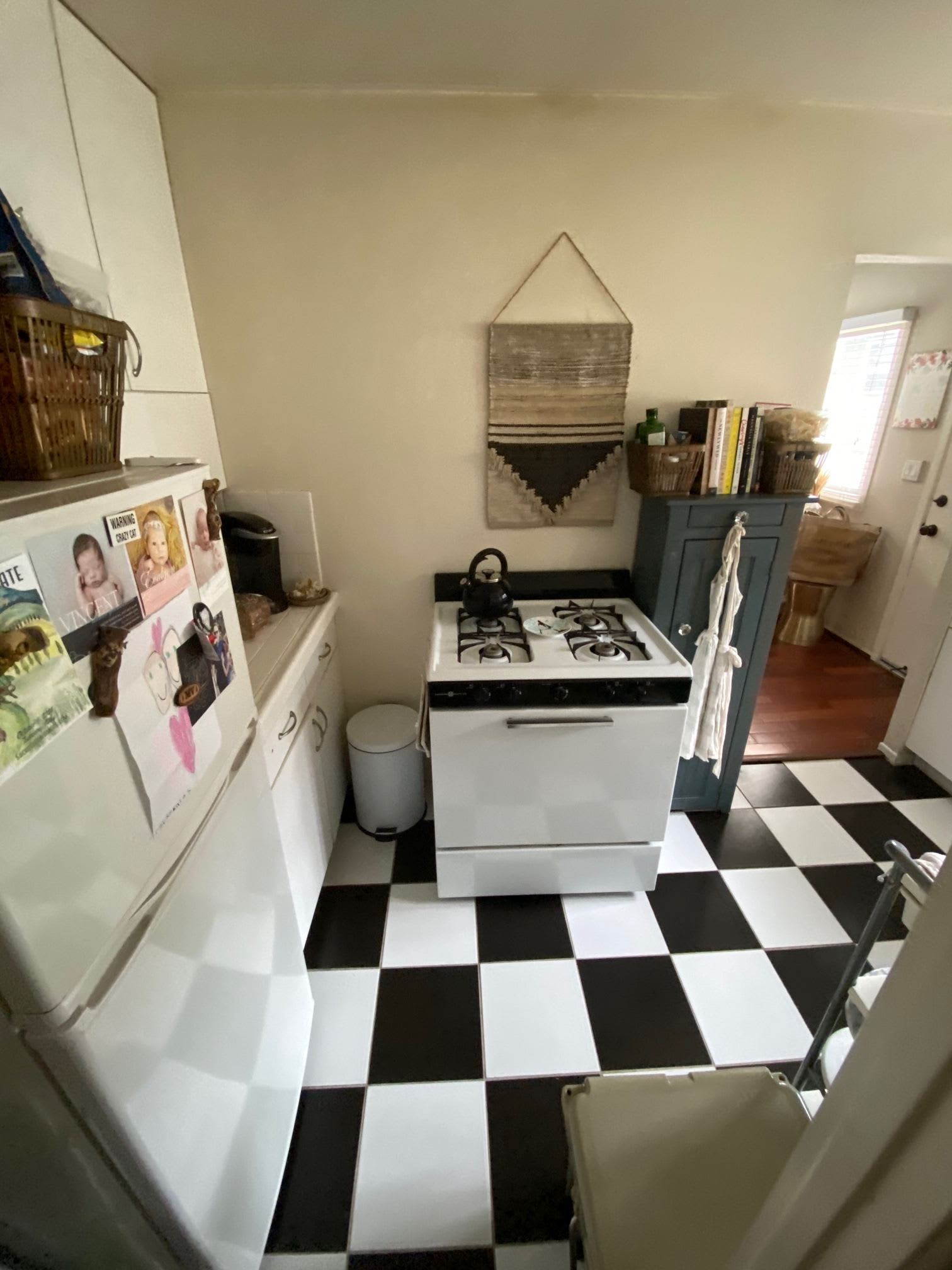 472 3rd St – photo 3