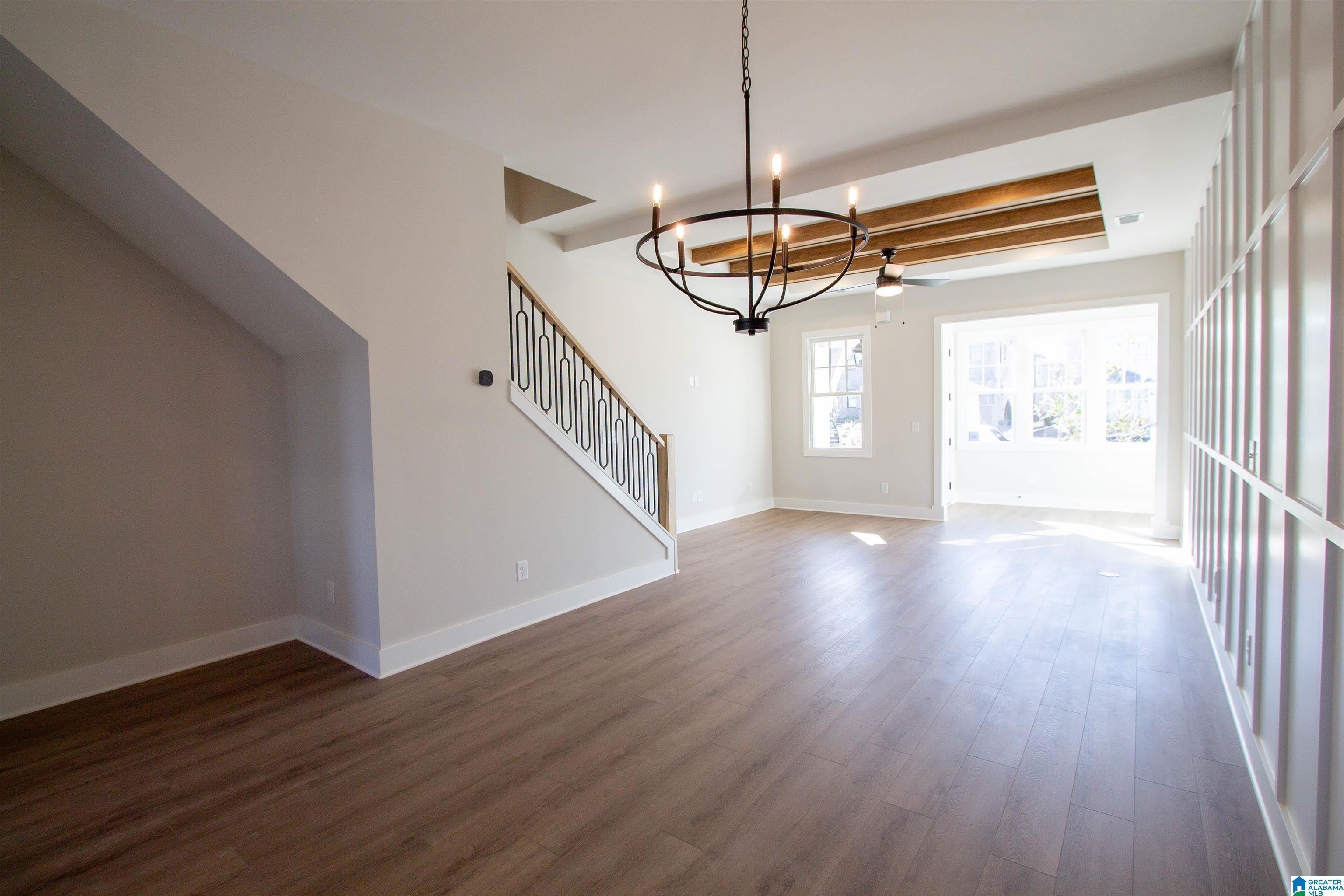 1188 Windsor Square – photo 3