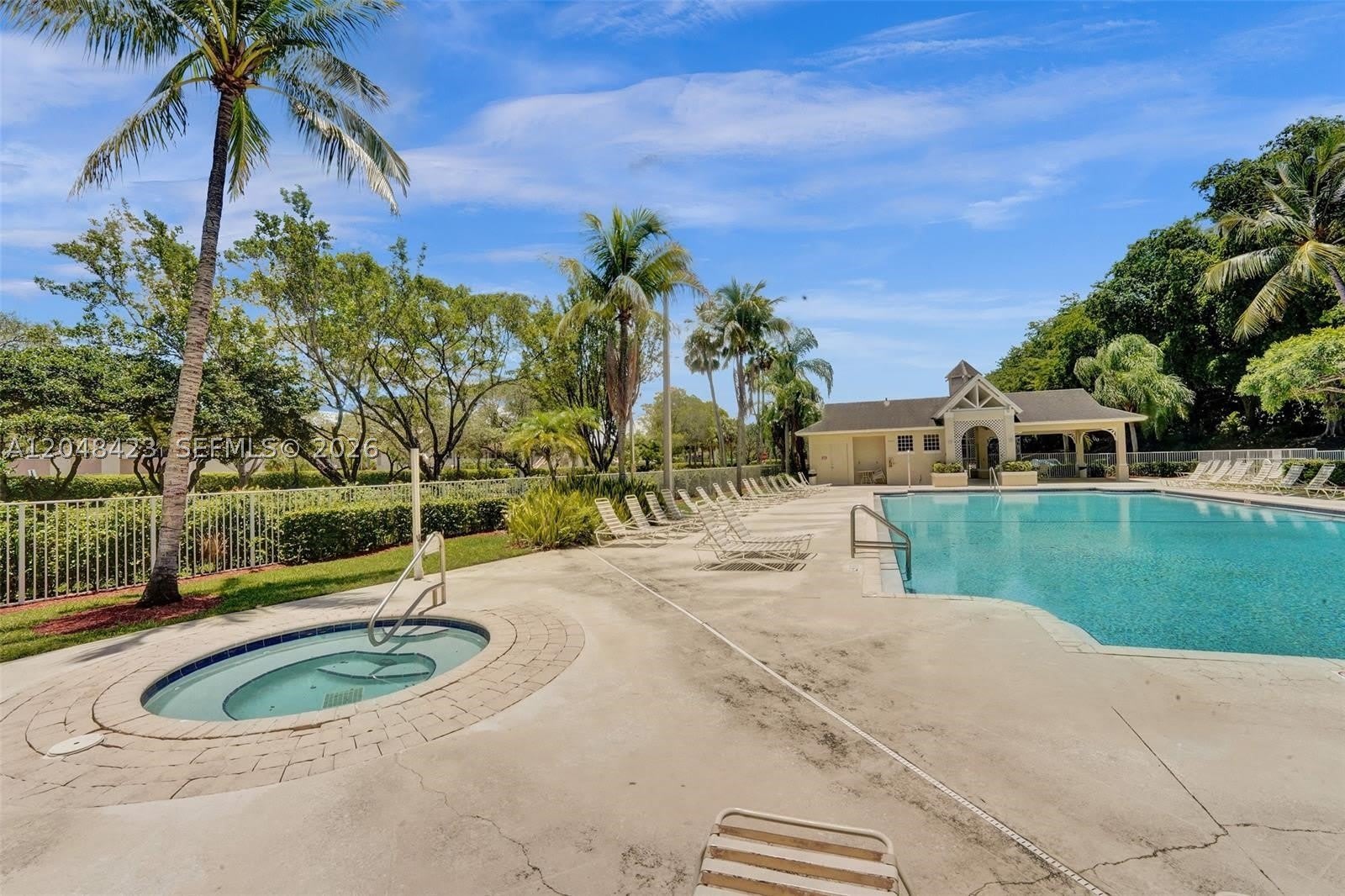 7858 Dixie Beach Cir – photo 1