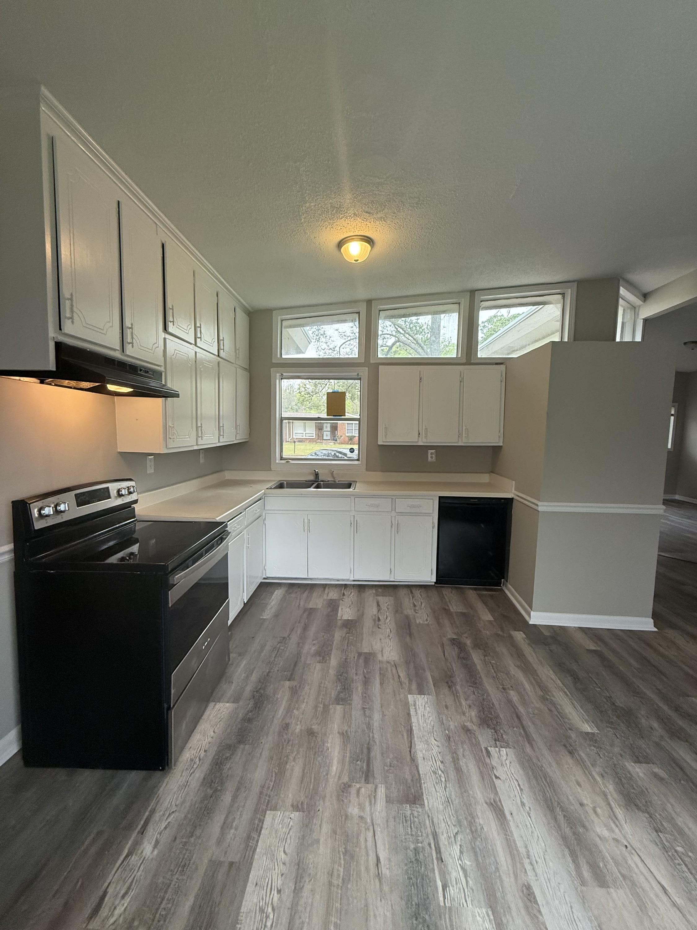 913 Daniel Circle – photo 3
