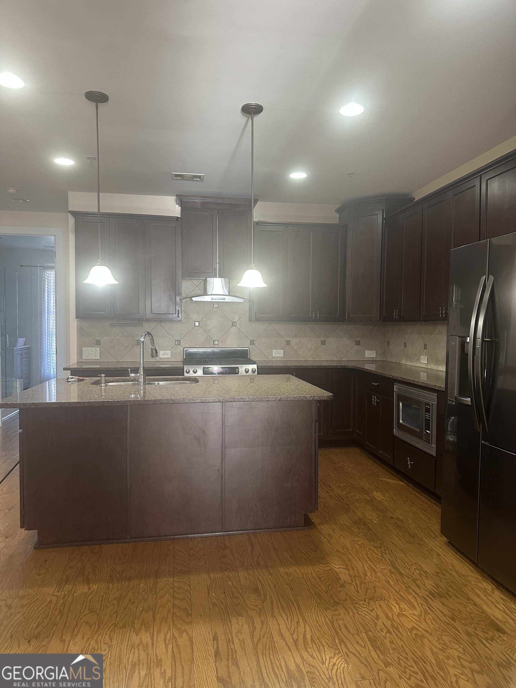 6166 Holly Park Lane SE – photo 4