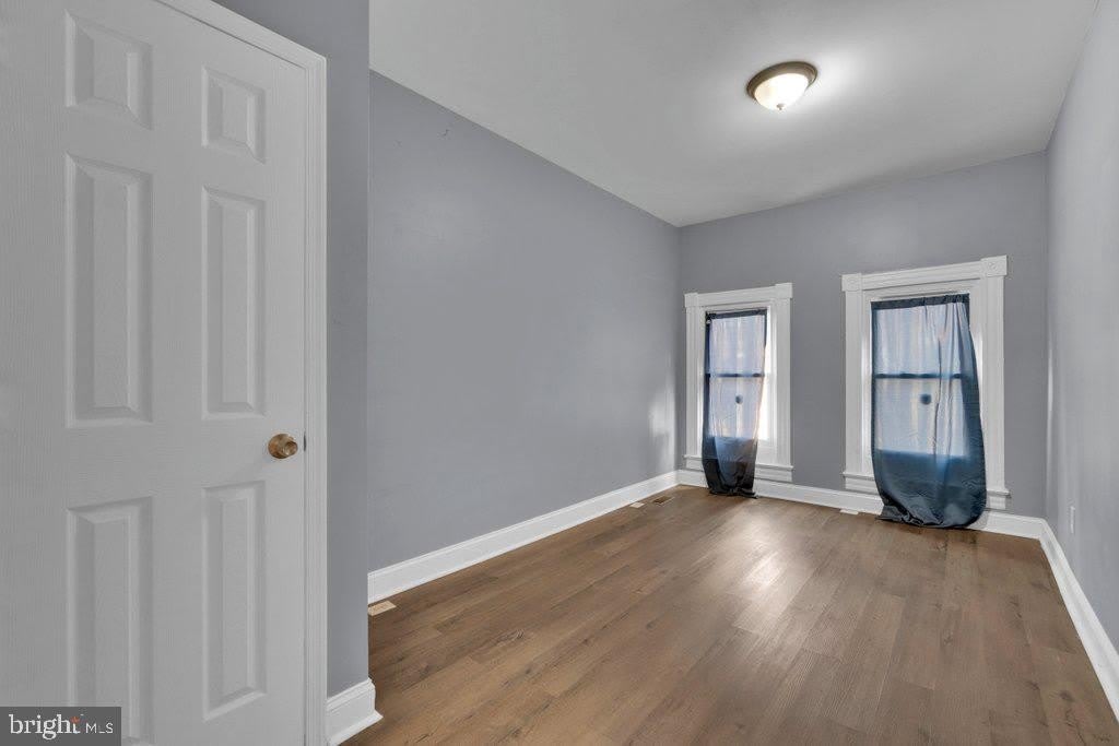 2617 E PRESTON Street – photo 4