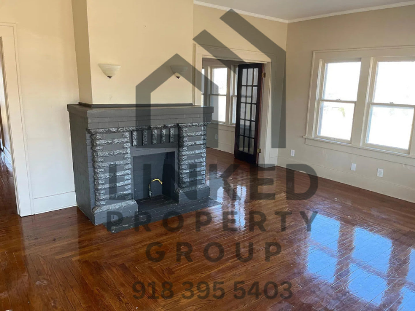 Charming 3 Bed, 2 Bath Brick Bungalow – Available Now! – photo 3