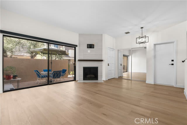 18417 Collins Street – photo 4