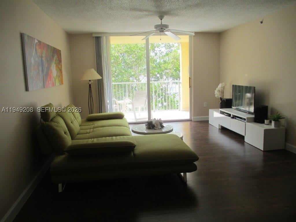 19901 E Country Club Dr – photo 4