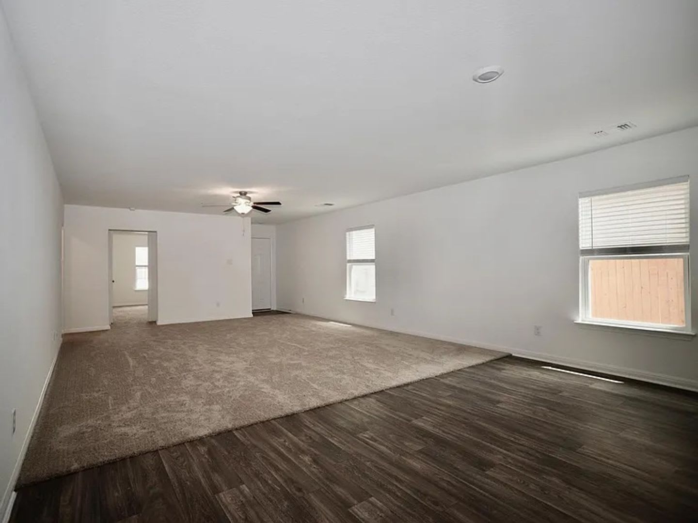 Spacious & Elegant One-Story Living in Stonebridge Crossing – photo 2
