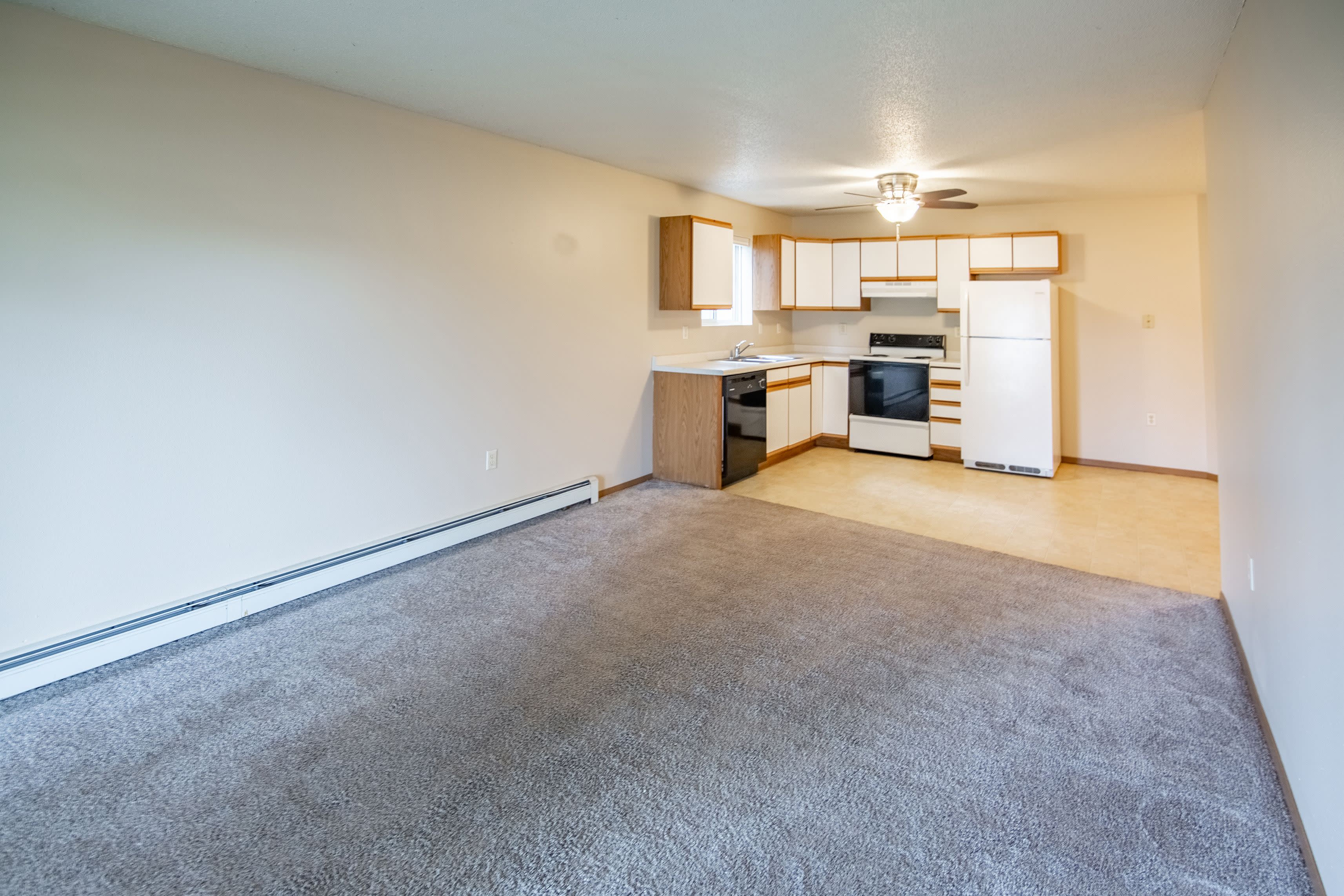 Turnpike Apartments – photo 1
