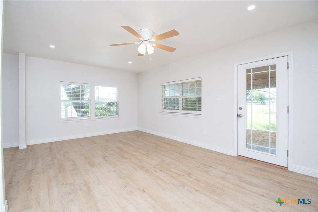 199 Apache Springs Road – photo 2