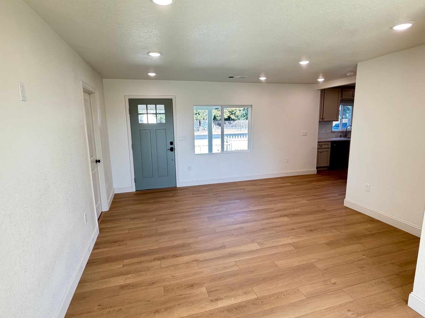 9001 Acampo Rd – photo 4