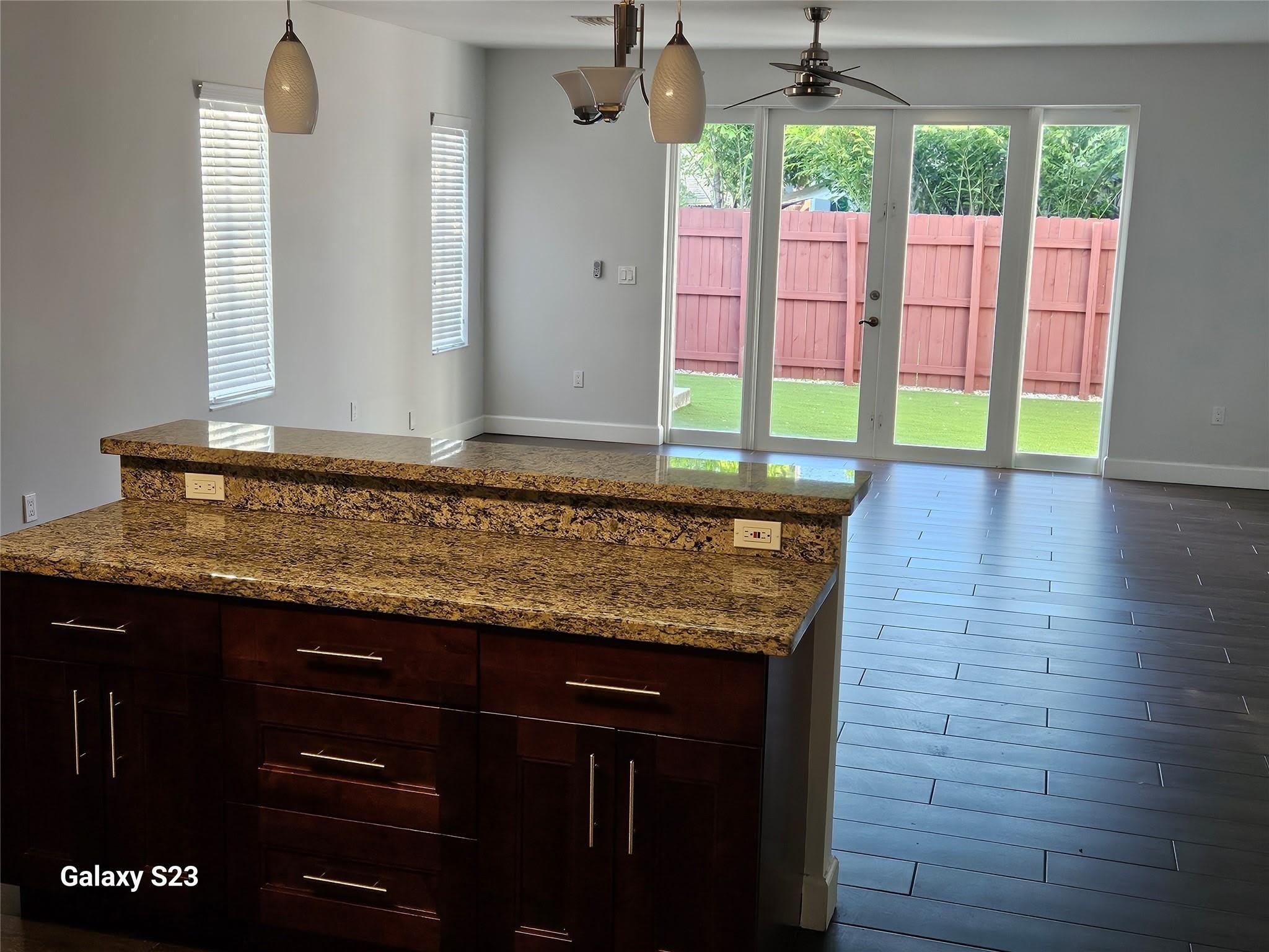 323 SW 11TH Street – photo 4