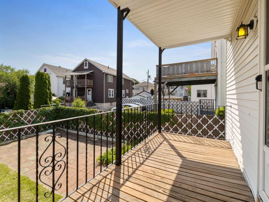 16 Windsor Rd. – photo 1