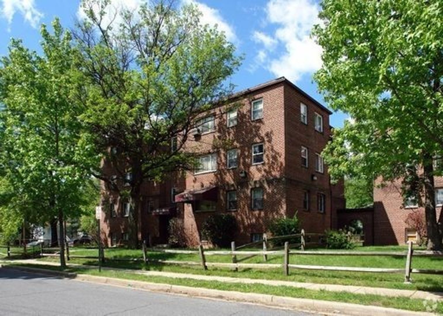 NOW LEASING AT BUNKER HILL FLATS! – photo 3