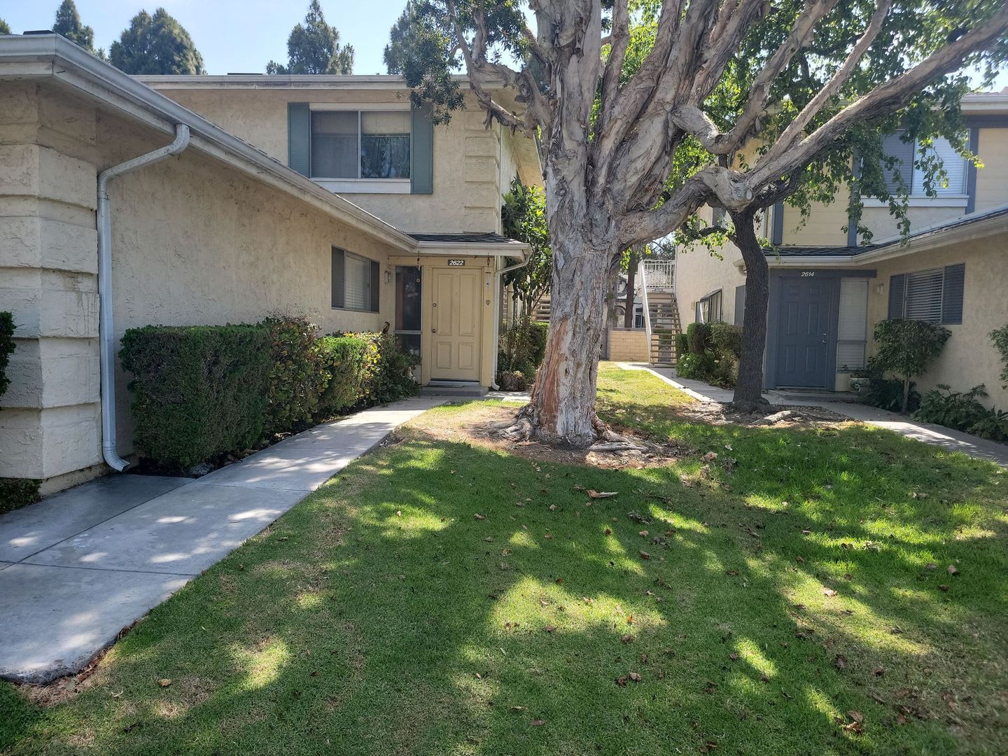 Marina Victoria Townhouse, garage & pool – photo 1