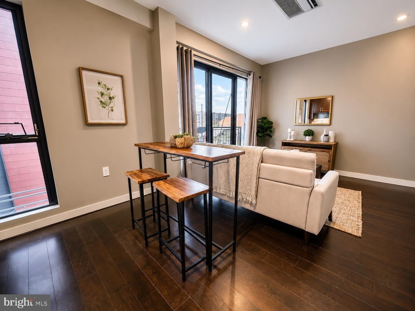 1320 FENWICK LN #203 – photo 5