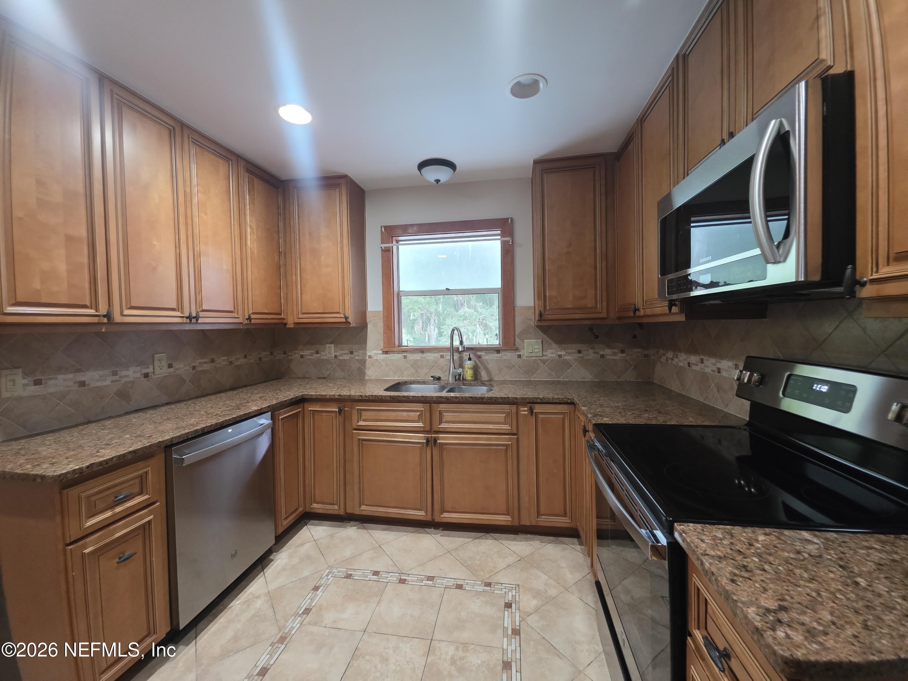627 Grove Park Boulevard – photo 4