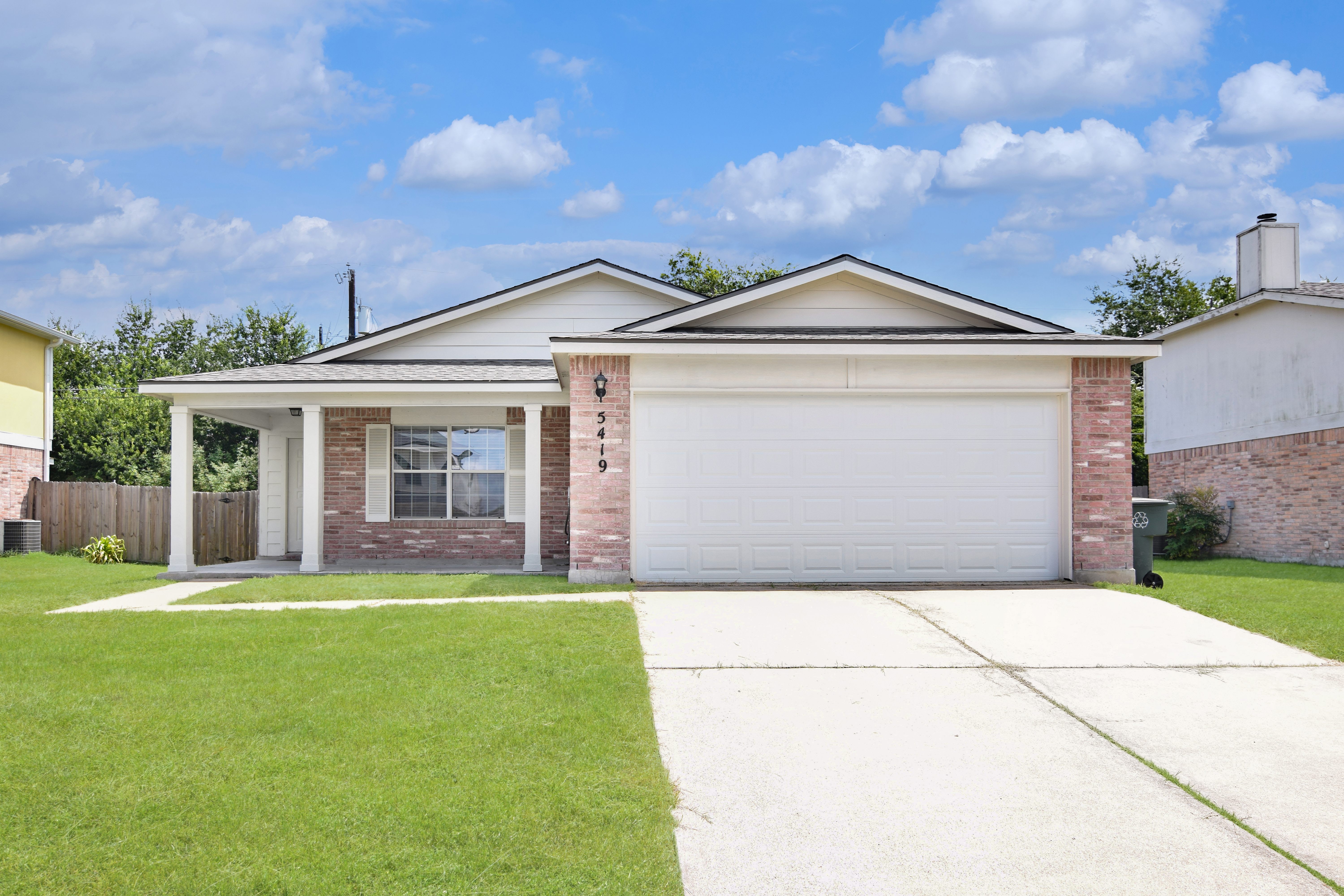 5419 Southern Crossing Dr – photo 1