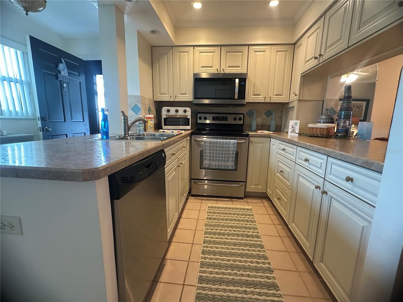 202 46TH AVENUE Terrace W – photo 3