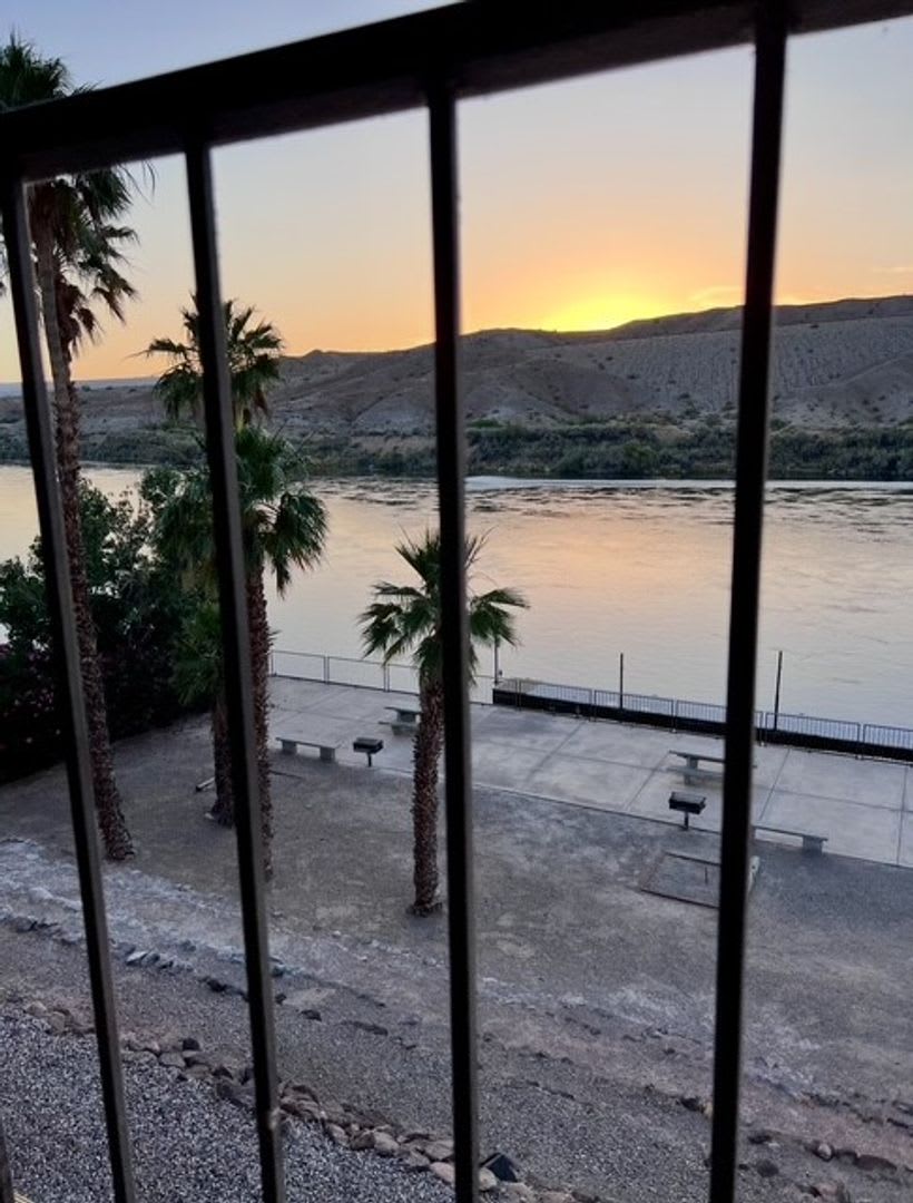 2 BR WATERFRONT Fully Furnished/Utilities Included!! BEST SUNSET VIEW – photo 2