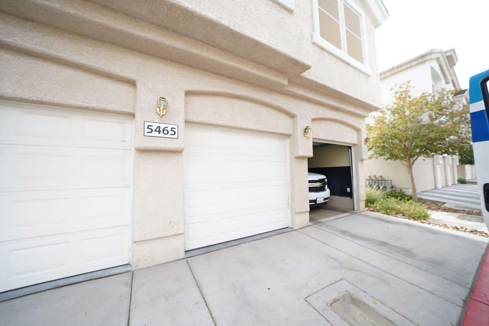 SHOWINGS AVAILABLE NOW – photo 2