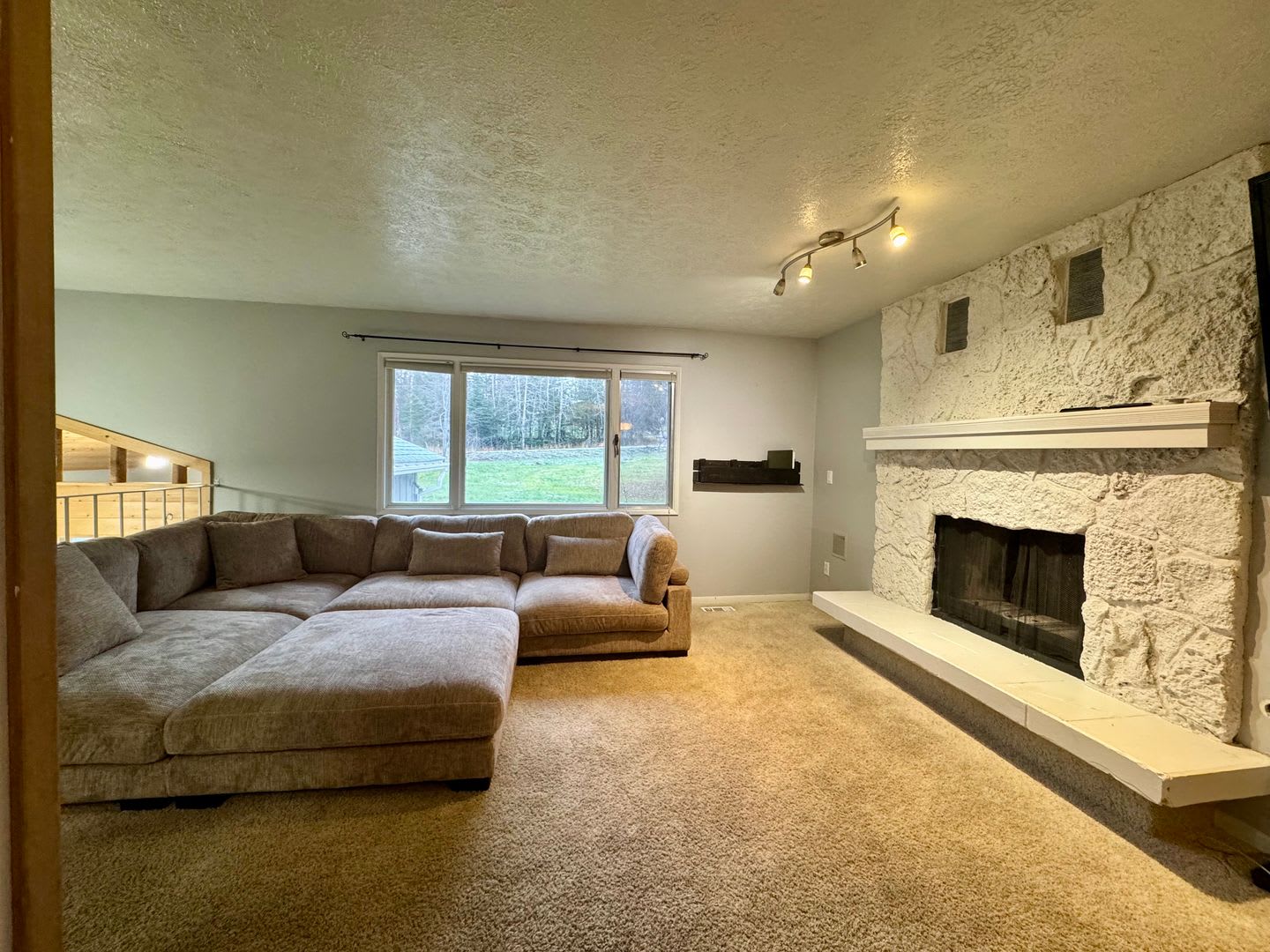 SEASONAL FURNISHED RENTAL – photo 3