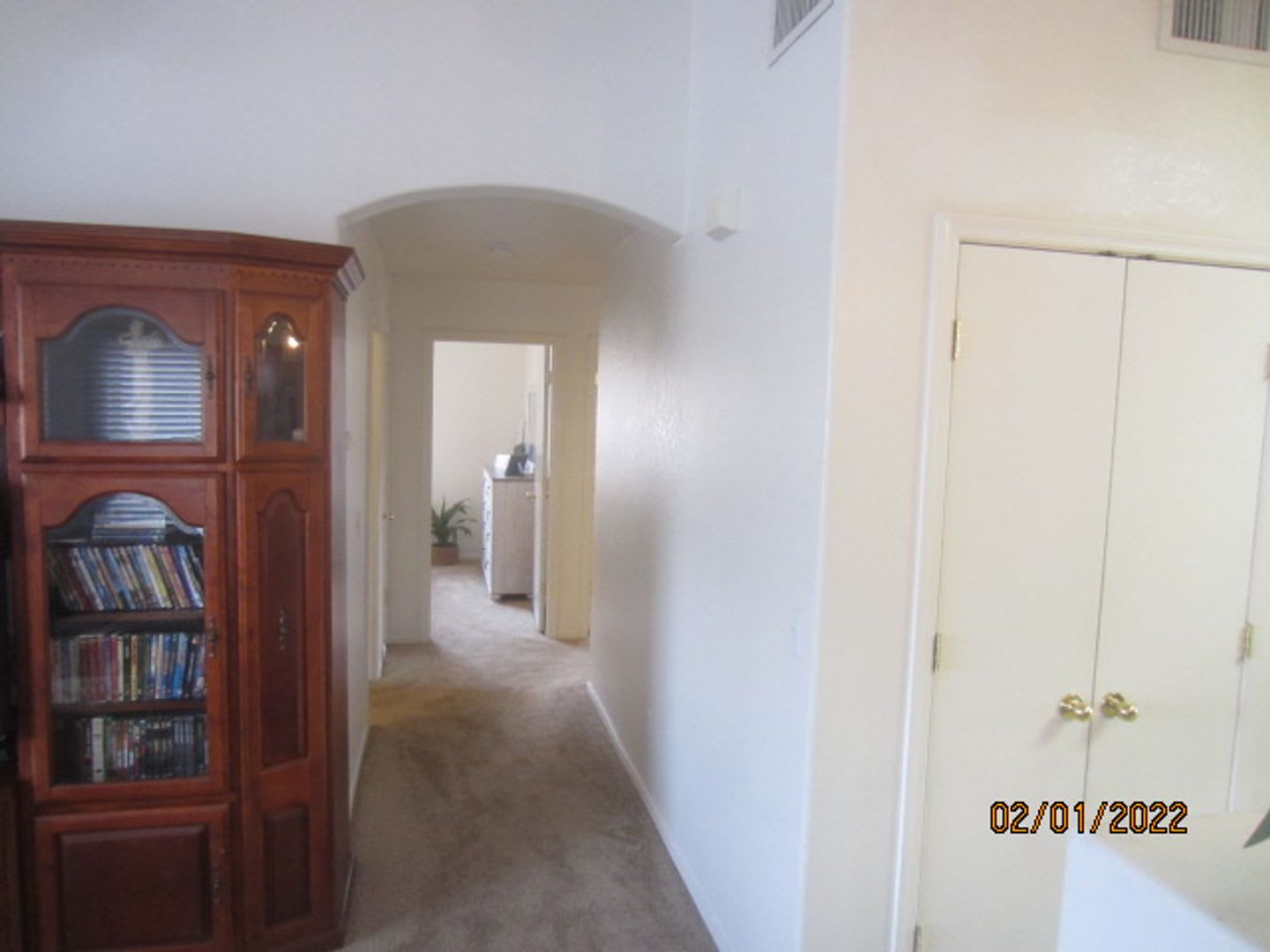 3 Bedroom in Rita Ranch, Great Room, Spacious Master Bedroom, Big Yard – photo 5