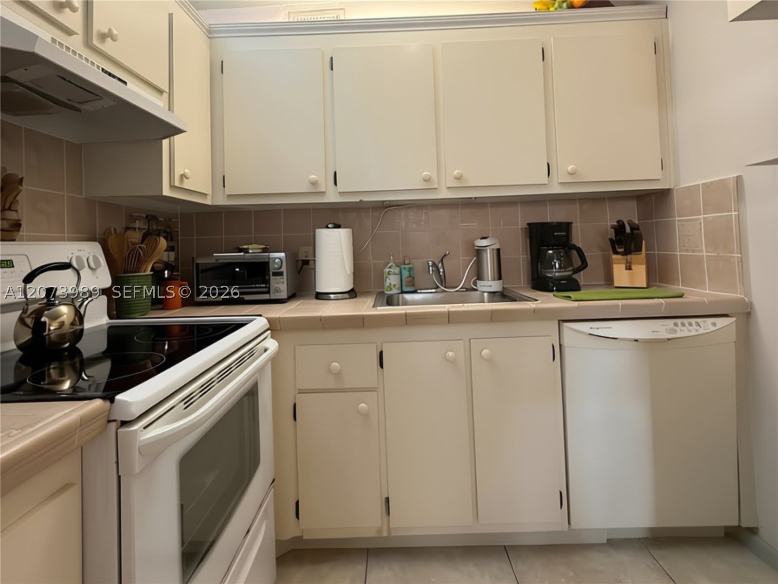 551 SW 135th Ave – photo 5
