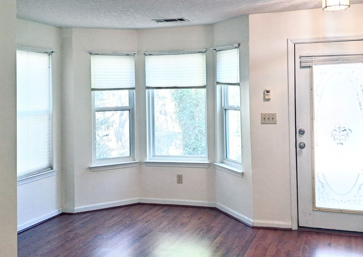 Room in 3 Bedroom Home at Caloosa Cove – photo 5
