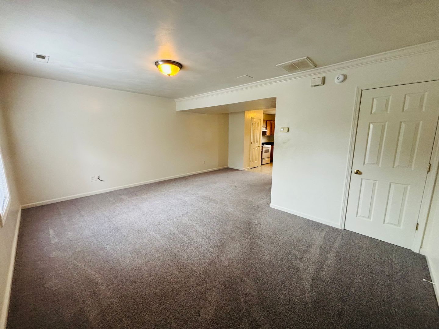 3 Bedroom 2.5 Bathroom Townhouse – photo 4