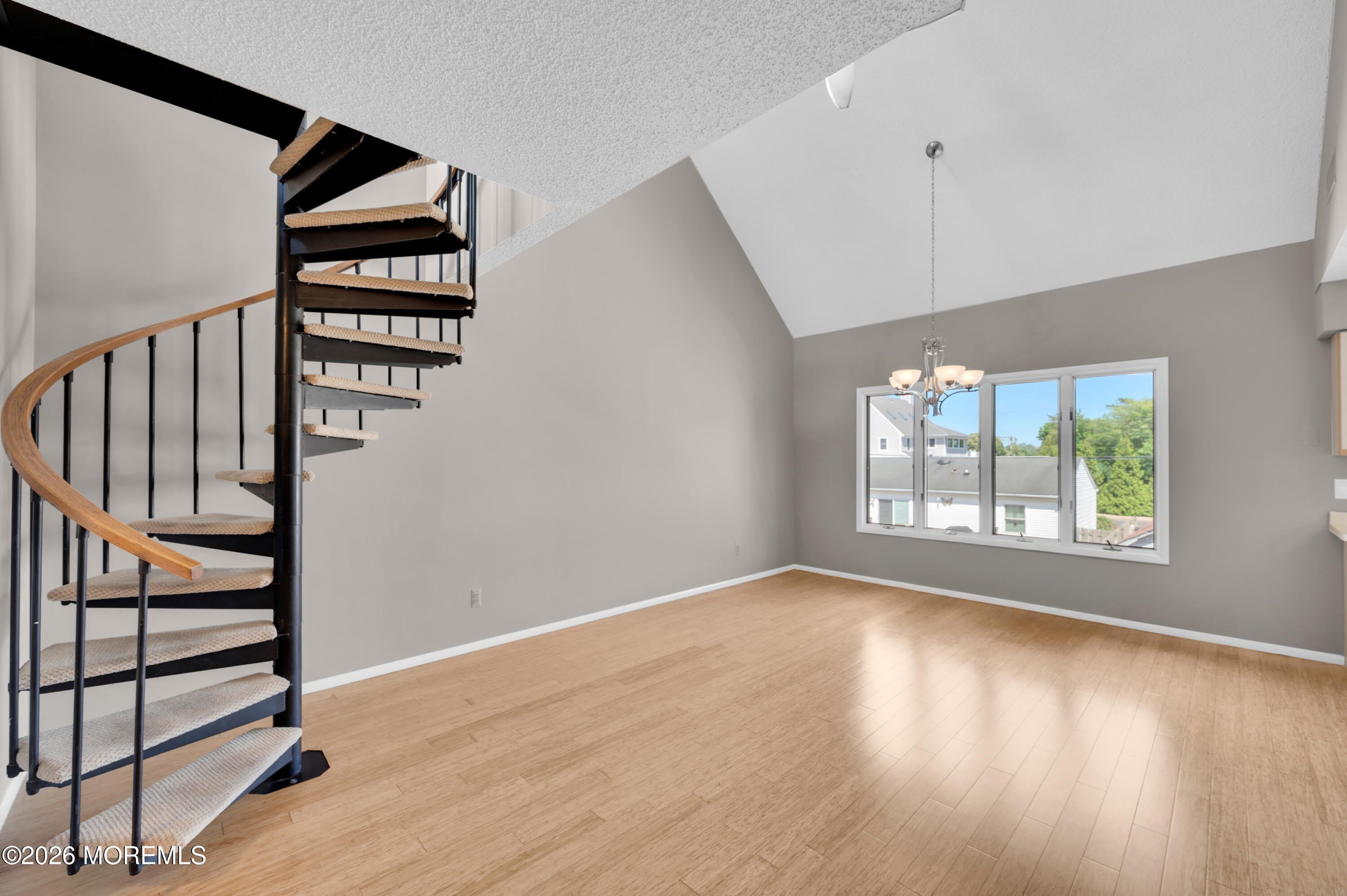 2230 Bridge Avenue – photo 3