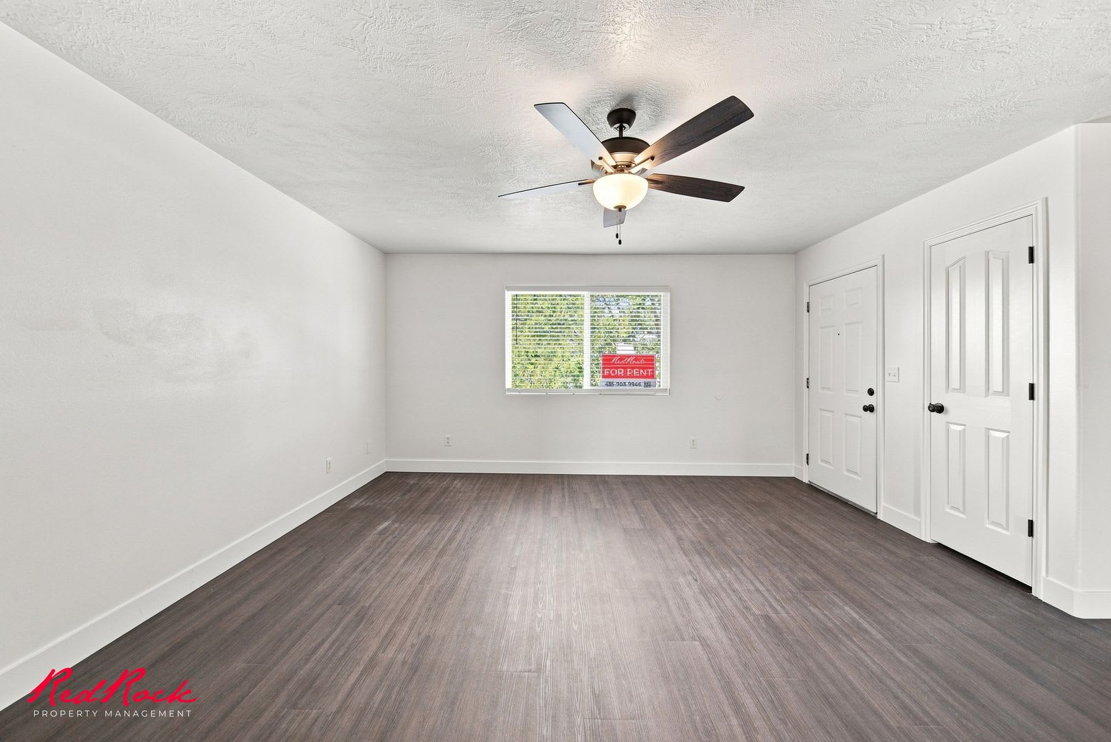 Newly Remodeled 3 Bedroom 2 Bathroom Apartment – photo 3