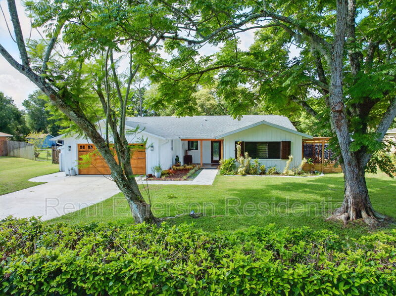 914 Houston Street – photo 1