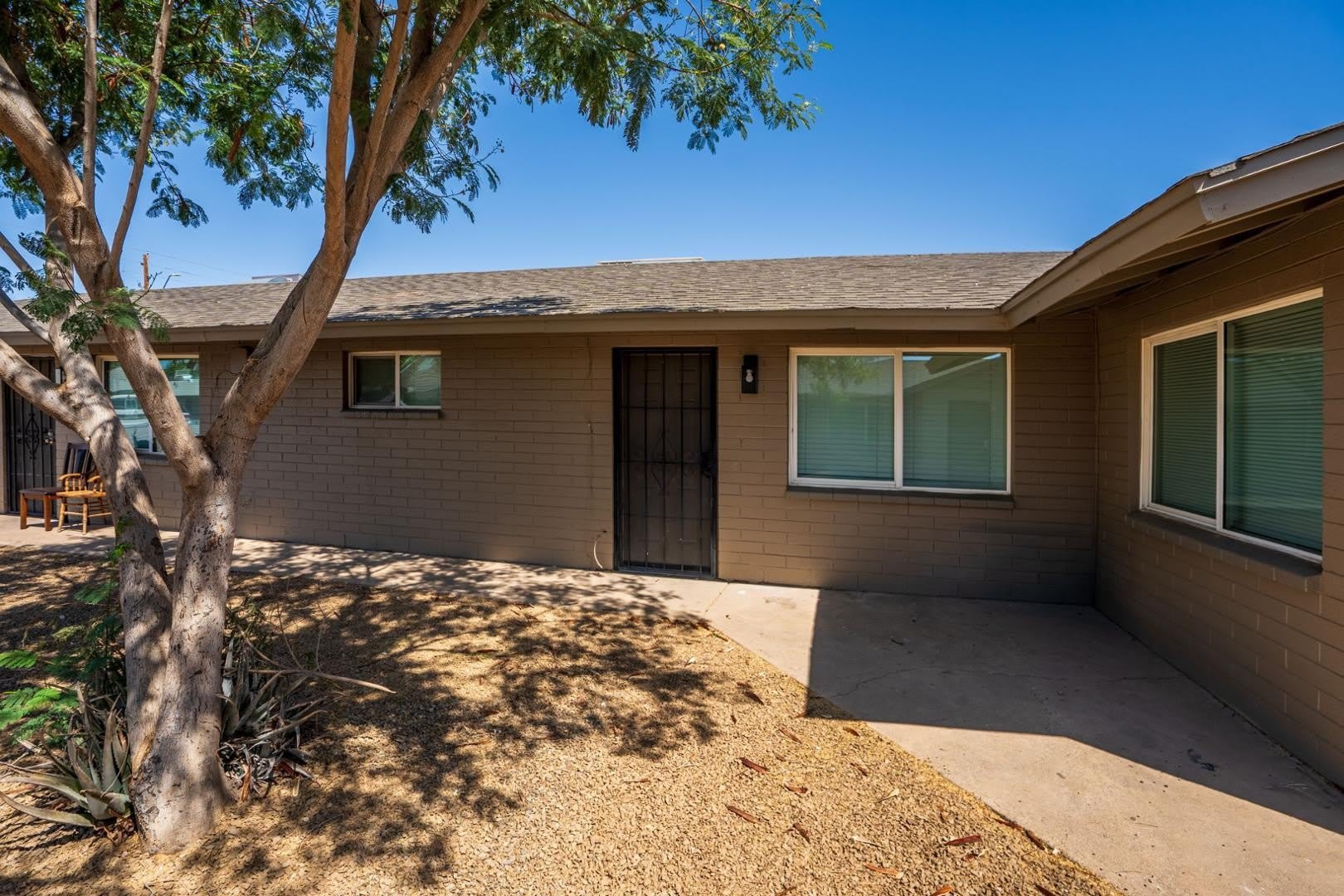 4423 N 23rd – photo 1