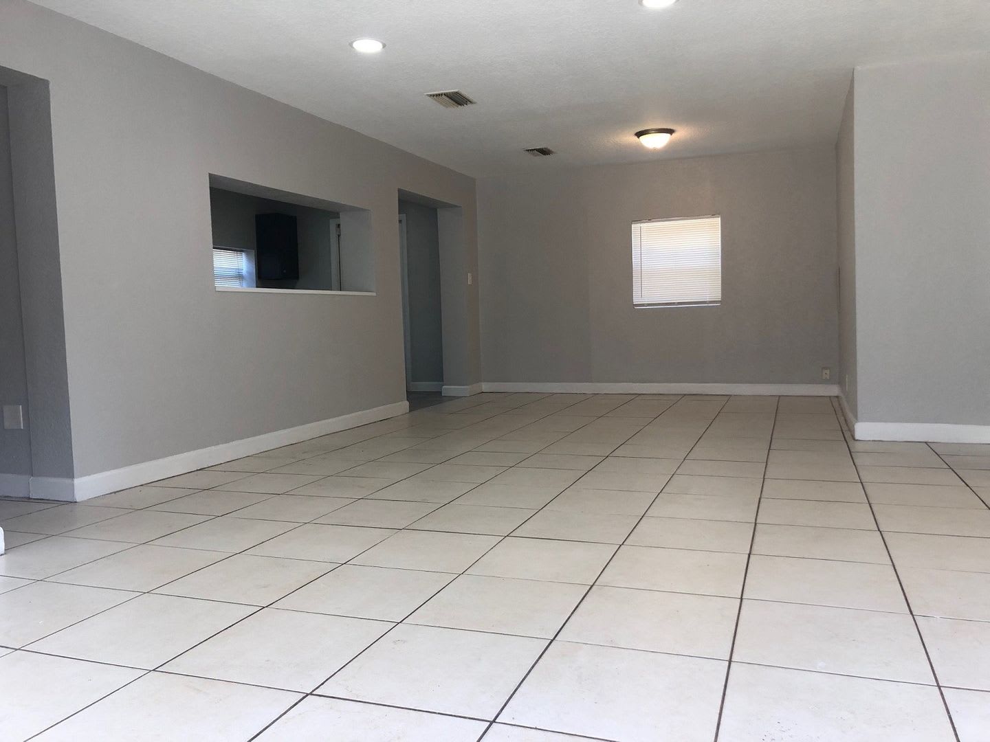 Beautiful, 3/2 Pool Home Available Now! – photo 5