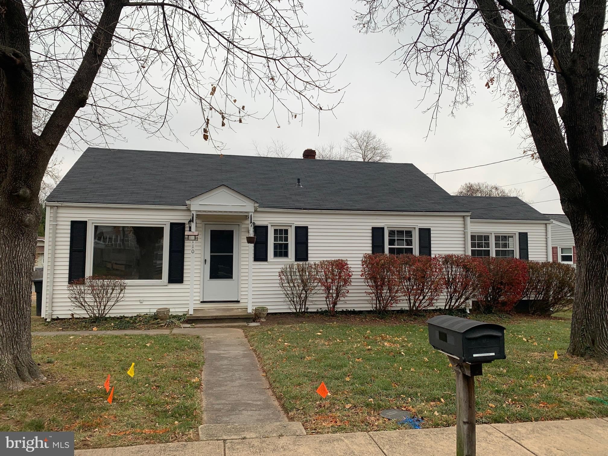 110 PERSHING Avenue NW – photo 1