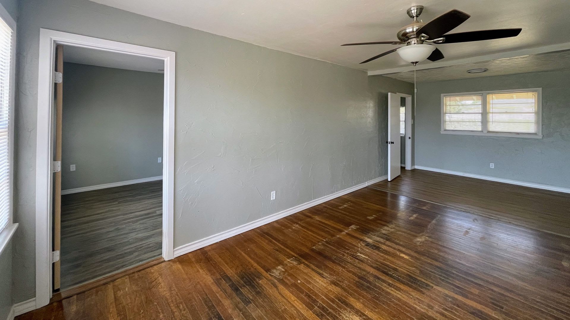 Spacious 4-Bed Home in Snyder – Hardwood Floors & Huge Backyard! – photo 4