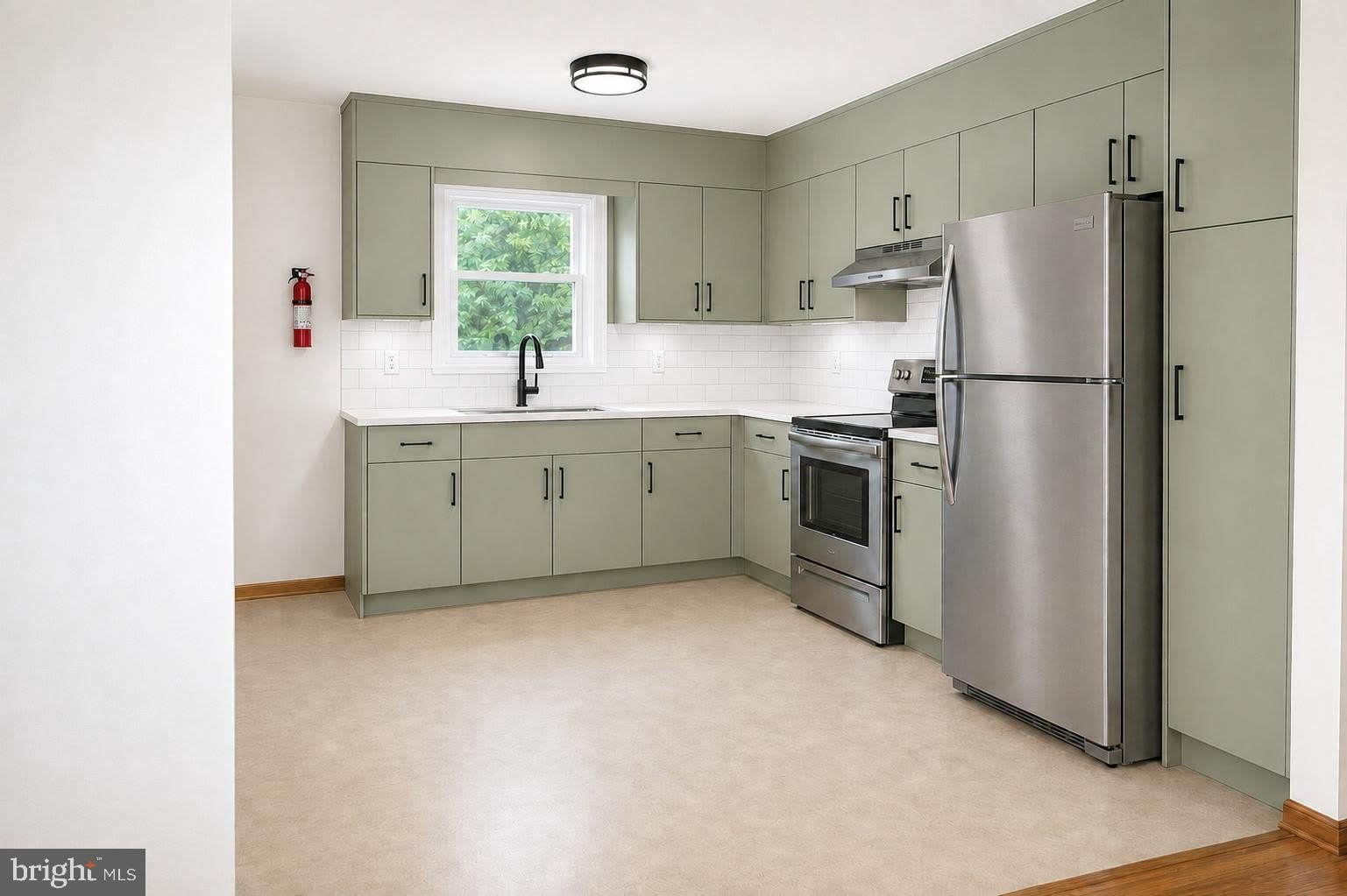 1317 UNIVERSITY Drive – photo 3