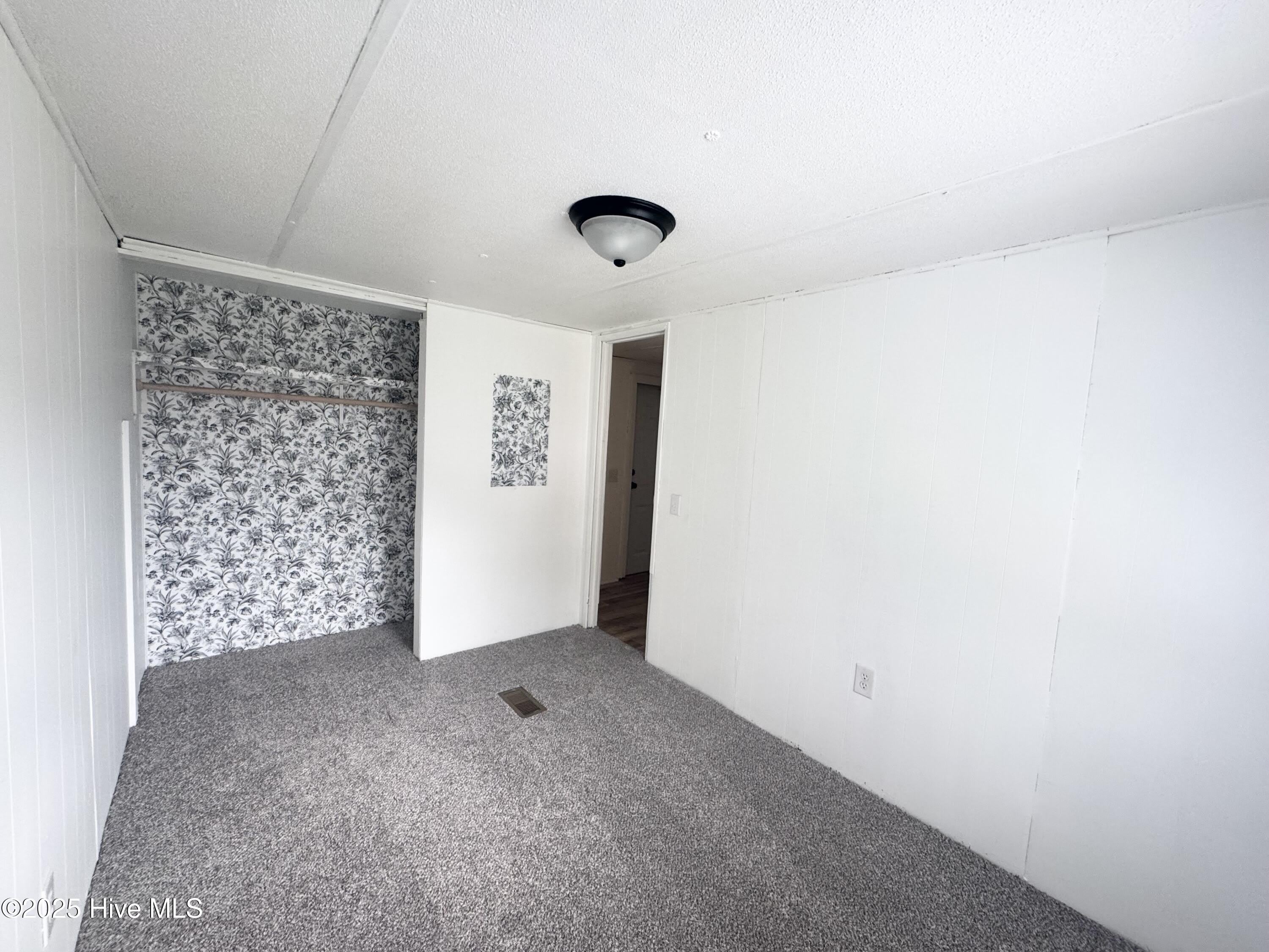 202 Bud Street – photo 2