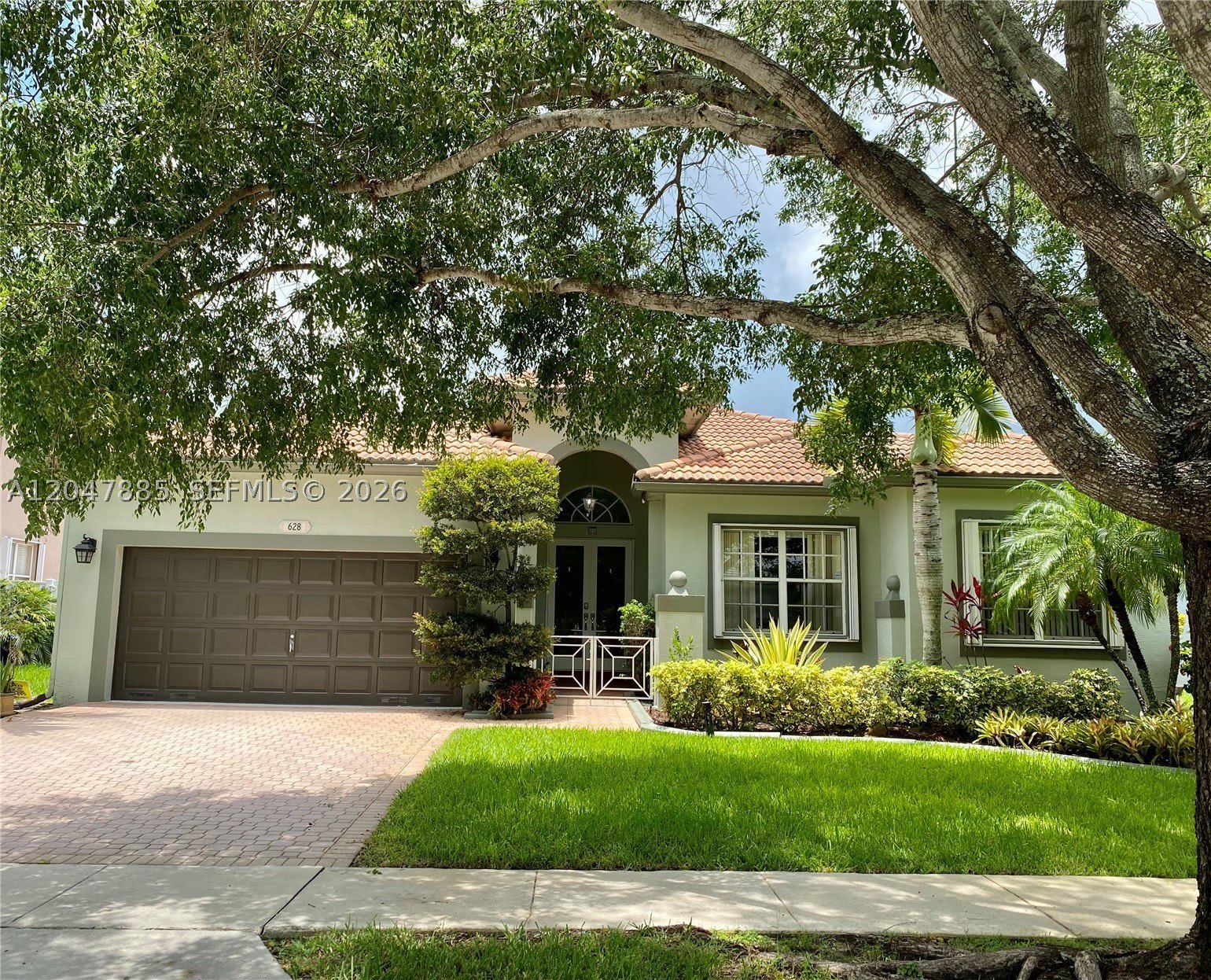 628 SW 168th Ter – photo 2