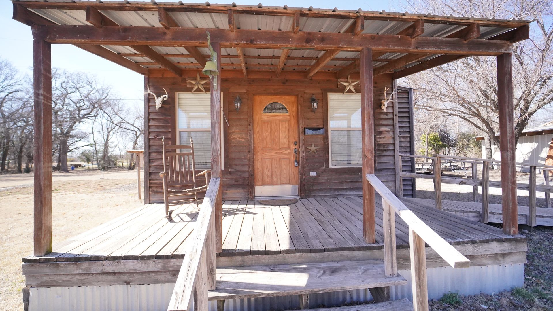 ALL UTILITIES & LAWN CARE INCLUDED! – photo 3