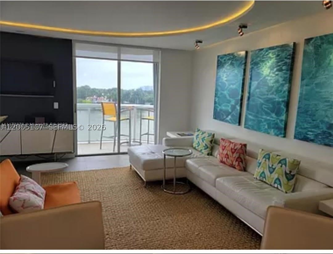 5880 Collins Ave – photo 1