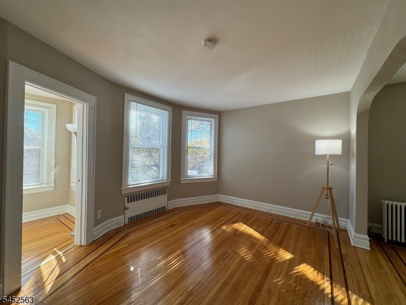271 Davis Ave – photo 4