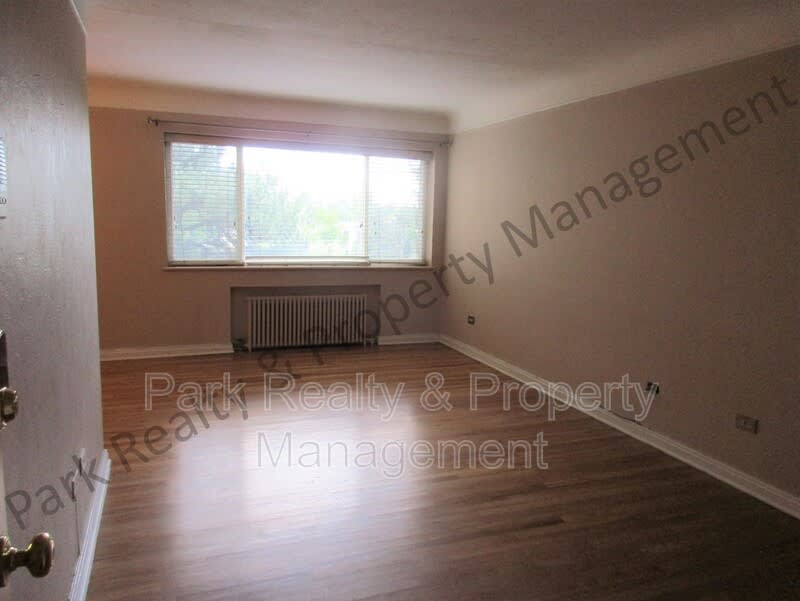 733 E 2Nd Ave 304 – photo 2