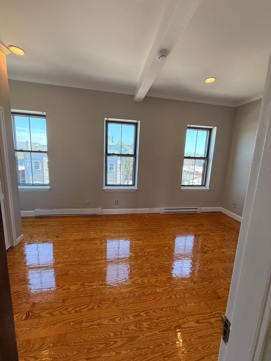 42 Williams St. – photo 2